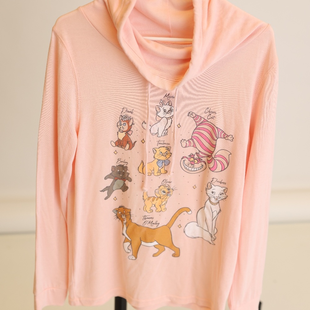 Cats of Walt Disney Movies Soft Cotton Cowl Neck Top Sz Lg